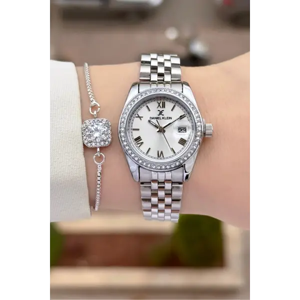 Gümüş Renk 28 Mm Kadın Kol Saati ve Hediye Baget Bileklik