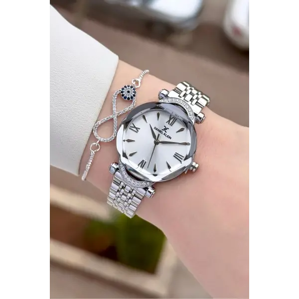 Gümüş Renk Kesme Camlı Kadın Kol Saati Ve Bileklik