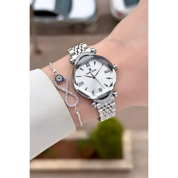 Gümüş Renk Kesme Camlı Kadın Kol Saati Ve Bileklik