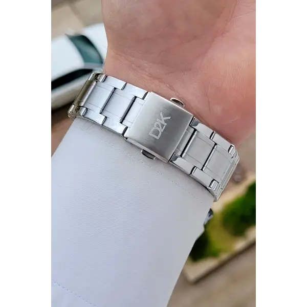 Kadranı Lacivert Kordonu Gümüş Renk 42 Mm Erkek Kol Saati