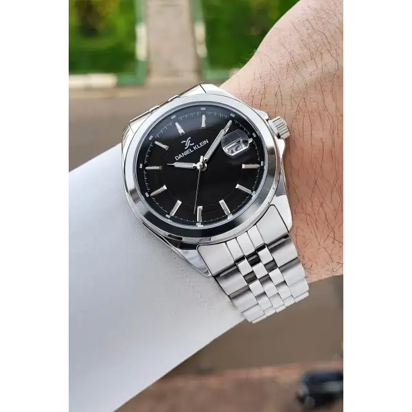 Kadranı Siyah Kordonu Gümüş Renk 42 Mm Erkek Kol Saati