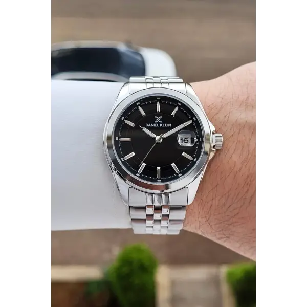 Kadranı Siyah Kordonu Gümüş Renk 42 Mm Erkek Kol Saati