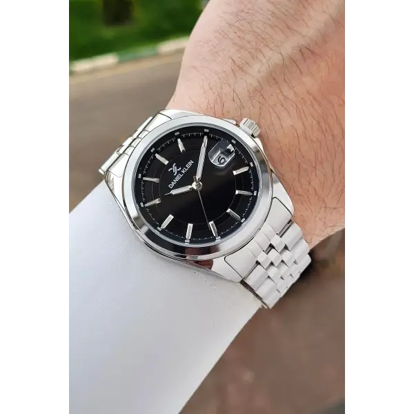 Kadranı Siyah Kordonu Gümüş Renk 42 Mm Erkek Kol Saati