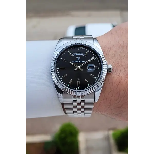 Kadranı Siyah Kordonu Gümüş Renk 42 Mm Erkek Kol Saati