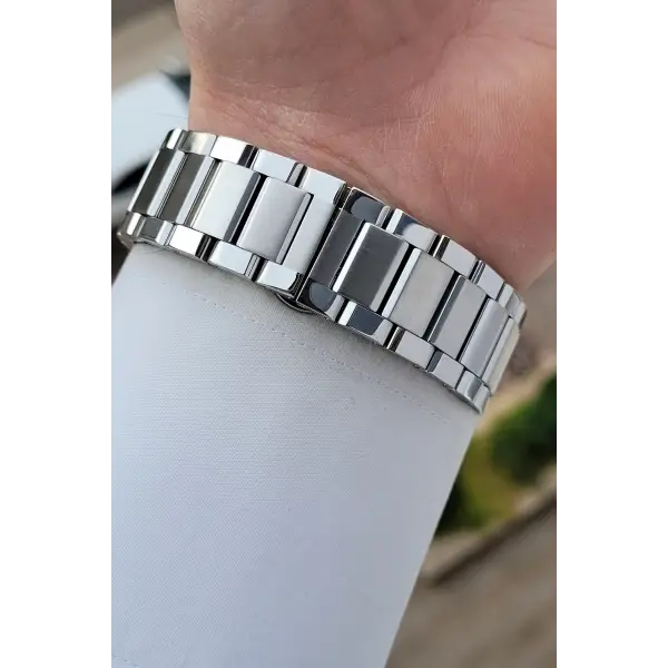 Kadranı Mavi Kordonu Gümüş Renk 43,5 Mm Erkek Kol Saati