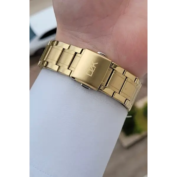 Kadranı Siyah Kordonu Gold Renk 42 Mm Erkek Kol Saati