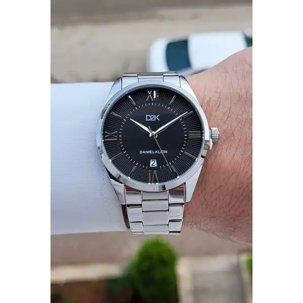 Kadranı Siyah Kordonu Gümüş Renk 42 Mm Erkek Kol Saati