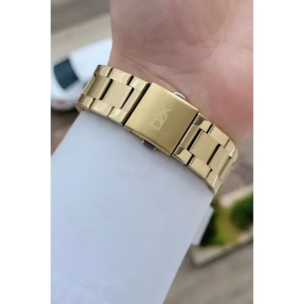 Kadranı Siyah Kordonu Gold Renk 42 Mm Erkek Kol Saati