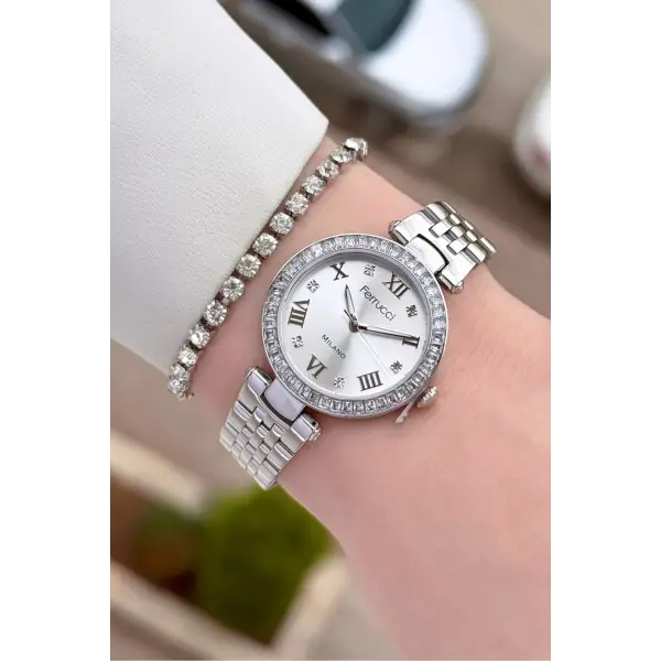 Gümüş Renk Kadın 30 Mm Kadın Kol Saati ve Hediye Bileklik