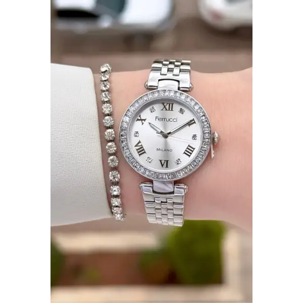 Gümüş Renk Kadın 30 Mm Kadın Kol Saati ve Hediye Bileklik