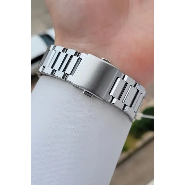 Kadranı Siyah Kordonu Gümüş Renk 40 Mm Erkek Kol Saati