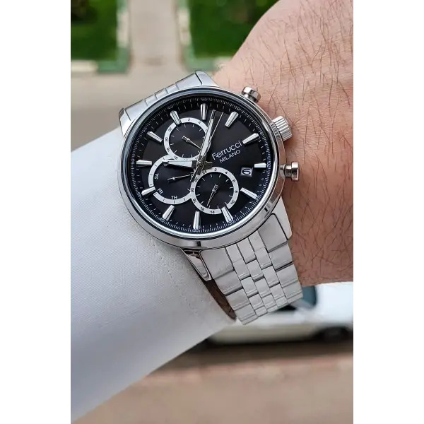 Kadranı Siyah Kordonu Gümüş Renk İç Göstergeleri Aktif 41 Mm Erkek Kol Saati