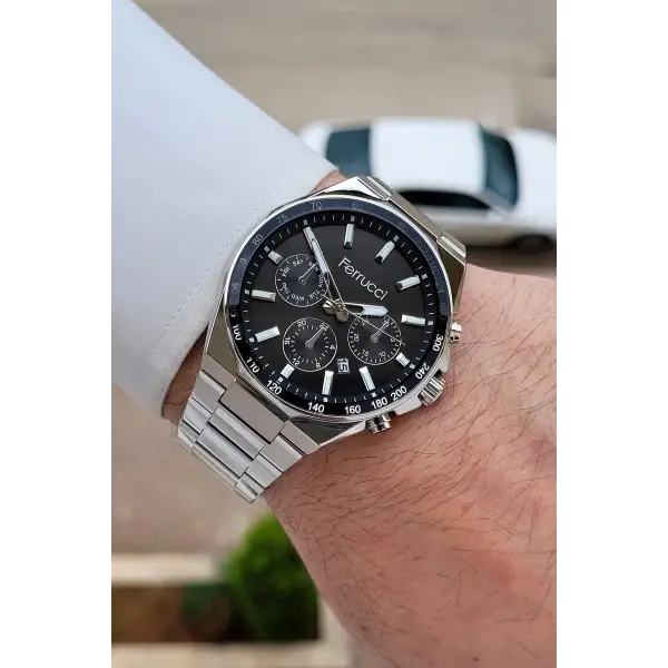 Kadranı Siyah Kordonu Gümüş Renk İç Göstergeleri Aktif 42 Mm Erkek Kol Saati