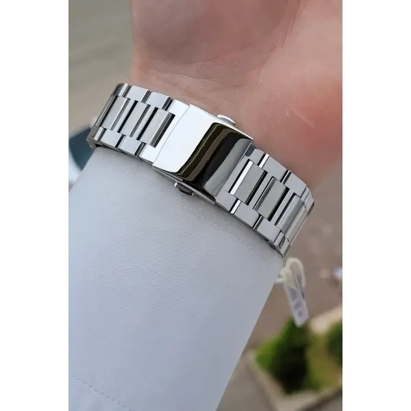 Kadranı Lacivert Kordonu Gümüş Renk İç Göstergeleri Aktif 42 Mm Erkek Kol Saati