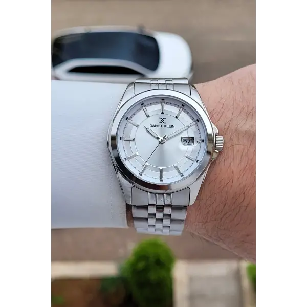 Gümüş Renk 42 Mm Takvimli Erkek Kol Saati