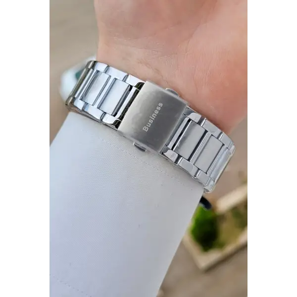 BUSINESS Kadranı Lacivert Kordonu Gümüş Renk 45 Mm Full Çelik 5 ATM Erkek Kol Saati