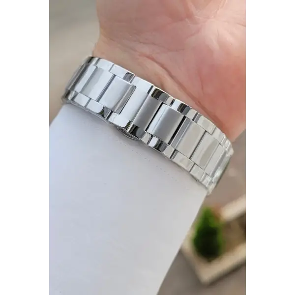 Kadranı Kahverengi Kordonu Gümüş Renk 44 Mm İç Göstergeleri Aktif Erkek Kol Saati
