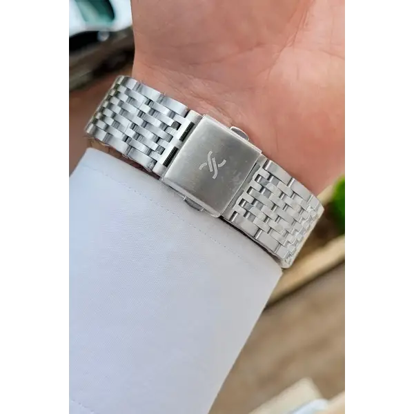 Gümüş Renk Takvim ve Gün Fonksiyonlu Hediye Paketli Erkek Kol Saati