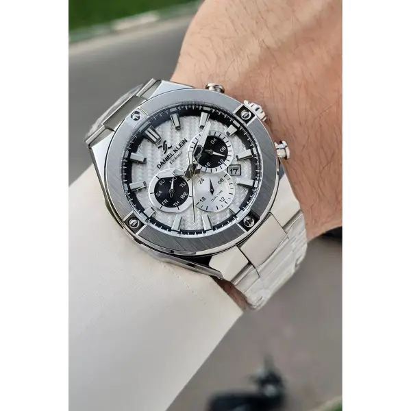 Gümüş Renk 46,5 Mm Hediye Paketli Erkek Kol Saati