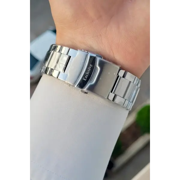 Gümüş Renk 46,5 Mm Hediye Paketli Erkek Kol Saati