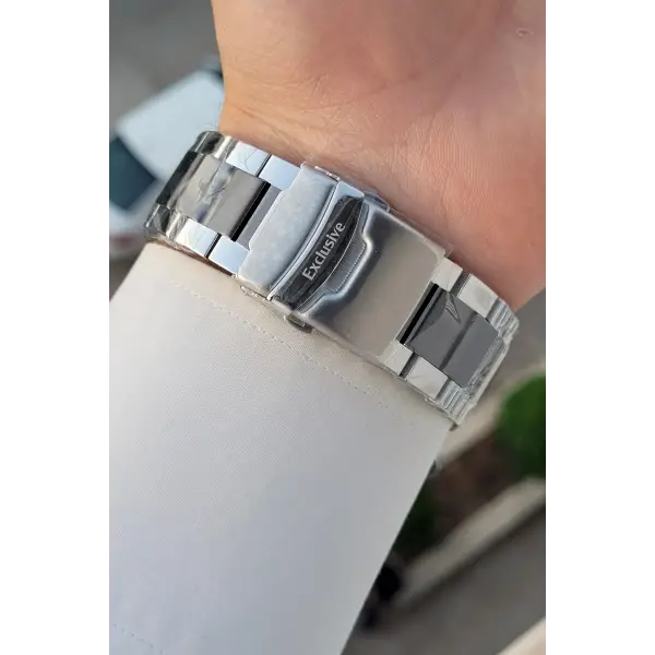 Siyah Gümüş Renk 46,5 Mm Hediye Paketli Erkek Kol Saati