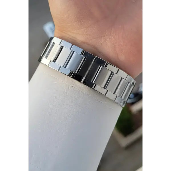 Kadranı Siyah Kordonu Gümüş Renk Takvimli Hediye Paketli Erkek Kol Saati