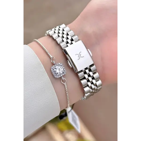 Kadranı Pembe Kordonu Gümüş Renk 33 Mm Kadın Kol Saati