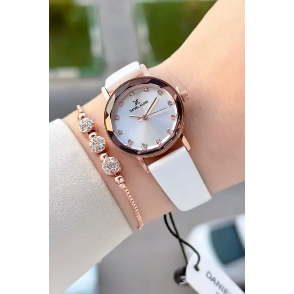 Kasası Rose Kordonu Beyaz Renk 28 Mm Hediye Paketli Kadın Kol Saati