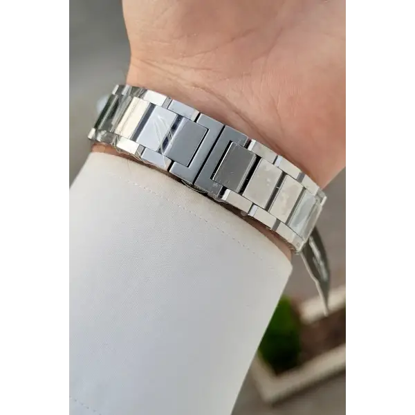 Gümüş Renk 43 Mm Hediye Paketli Erkek Kol Saati