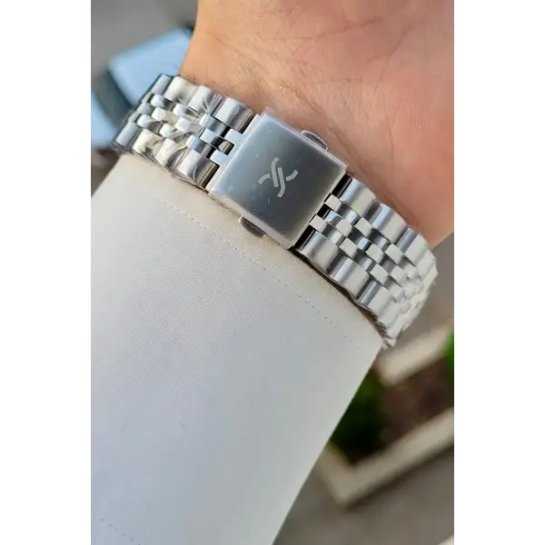 Kadranı Siyah Kordonu Gümüş Renk 39 Mm Hediye Paketli Erkek Kol Saati