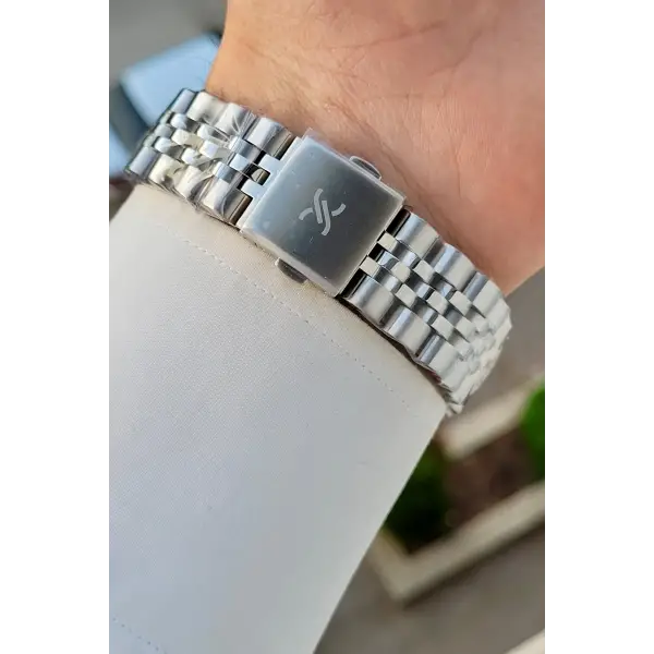Kadranı Lacivert Kordonu Gümüş Renk 39 Mm Hediye Paketli Erkek Kol Saati
