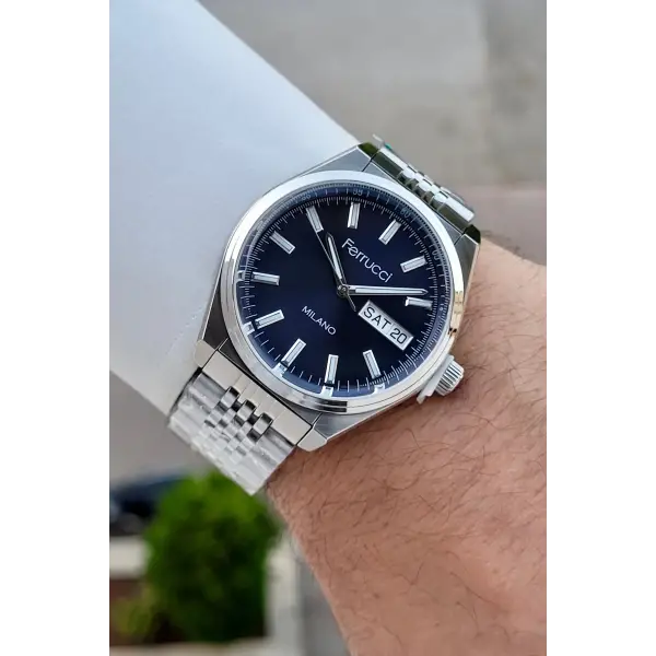 Kadranı Lacivert Kordonu Gümüş Renk Hediye Paketli 40 Mm Erkek Kol Saati