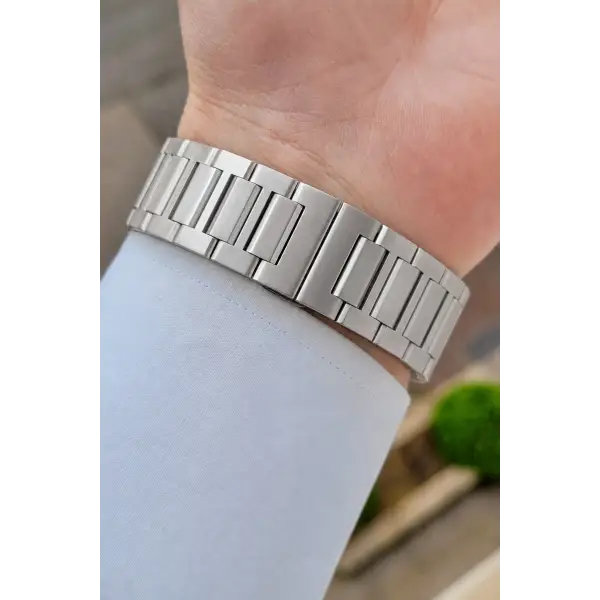 Kadranı Siyah Kordonu Gümüş Renk 44 Mm Hediye Paketli İç Göstergeleri Aktif Erkek Kol Saati