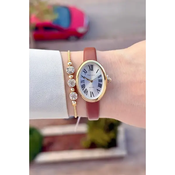 Kasası Gold Kordonu Kahverengi Renk Hediye Paketli 22 Mm 5 ATM Kadın Kol Saati