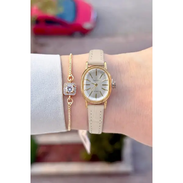 Kasası Gold Kordonu Krem Renk Hediye Paketli 20 Mm 5 ATM Kadın Kol Saati