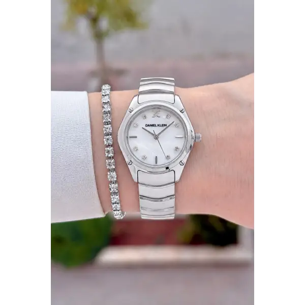 Gümüş Renk 30 mm Hediye Paketli Kadın Kol Saati