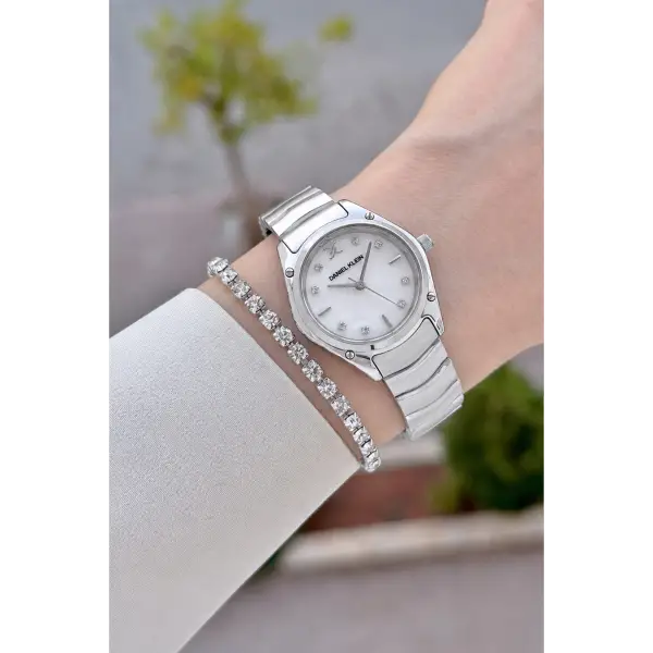 Gümüş Renk 30 mm Hediye Paketli Kadın Kol Saati