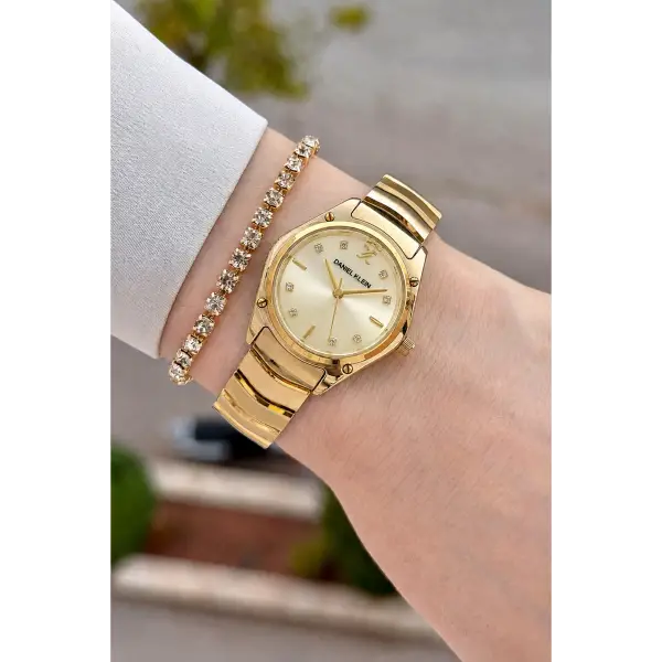 Kadranı Sarı Kordonu Gold Renk 30 mm Hediye Paketli Kadın Kol Saati