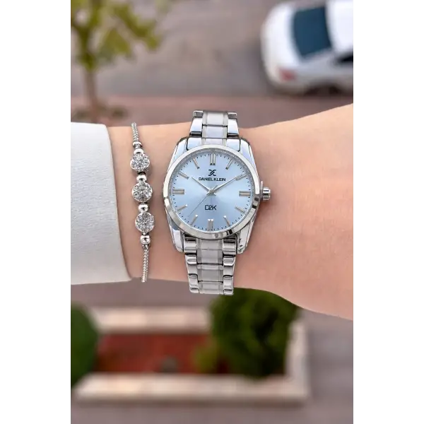 Kadranı Mavi Kordonu Gümüş Renk 30 Mm Hediye Paketli Kadın Kol Saati
