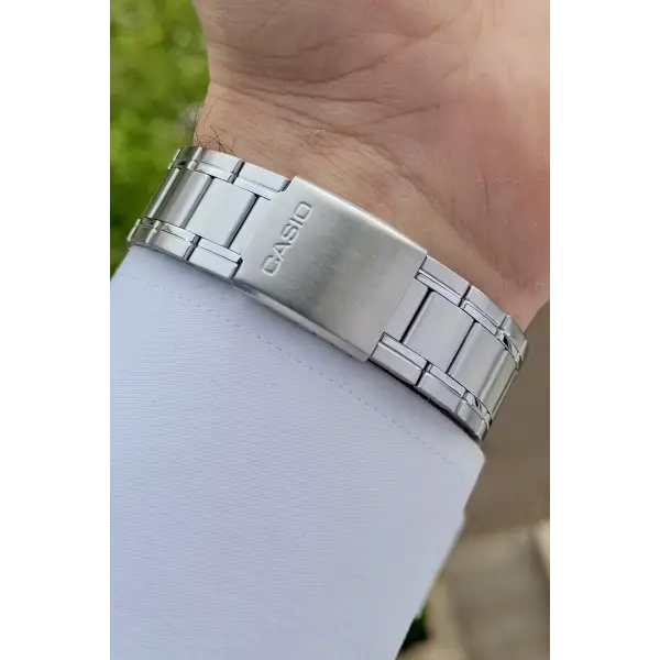 Casio CSISTE6 Kadranı Siyah Kordonu Gümüş Renk Hediye Paketli Erkek Kol Saati
