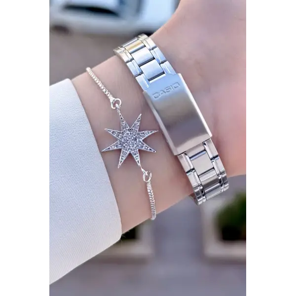 Casio Kadranı Siyah Rakamlı Gümüş Renk Kadın Kol Saati