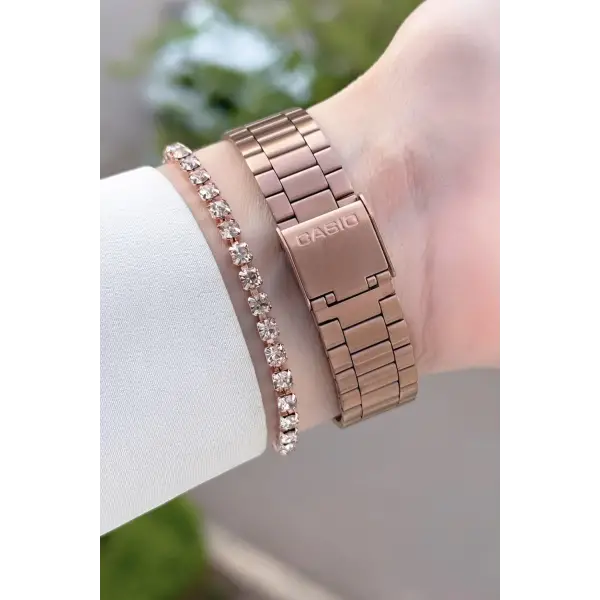 Casio Retro Kadın Kol Saati 5 Atm Su Geçirmez Makine Garantili