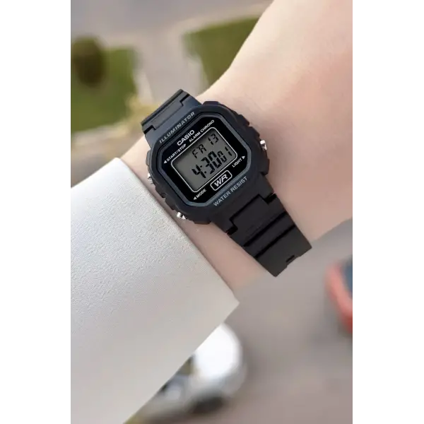 Casio Siyah Renk Silikon Kordon Çocuk Kol Saati