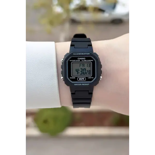 Casio Siyah Renk Silikon Kordon Çocuk Kol Saati