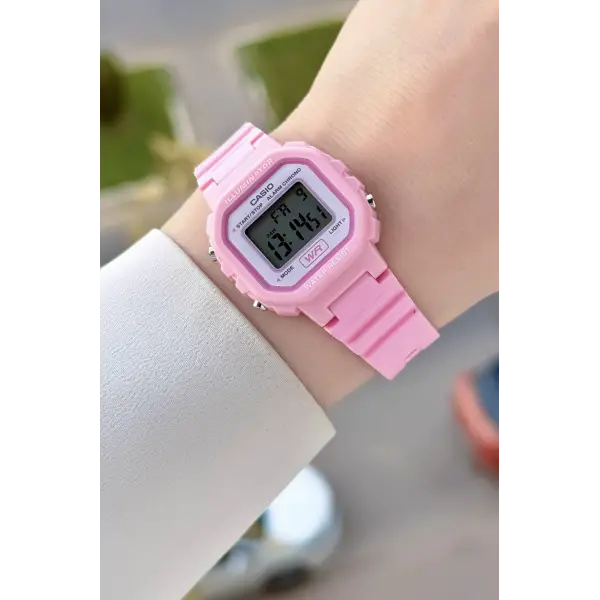 Casio CSISTE242 Casio Pembe Renk Silikon Kordon Çocuk Kol Saati