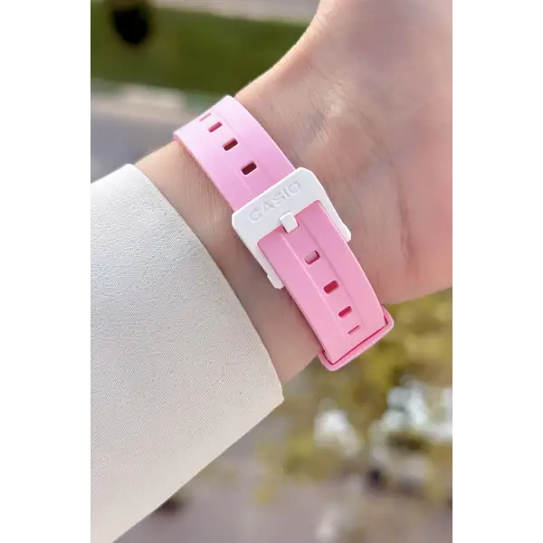 Casio CSISTE242 Casio Pembe Renk Silikon Kordon Çocuk Kol Saati