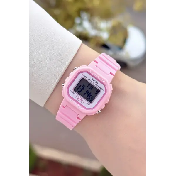 Casio CSISTE242 Casio Pembe Renk Silikon Kordon Çocuk Kol Saati