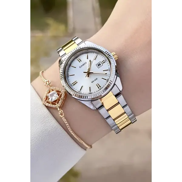 Casio CSISTE80 Gold Gümüş Renk Hediye Paketli Kadın Kol Saati
