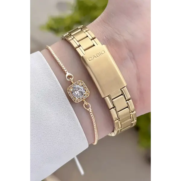 Casio CSISTE38 Gold Renk Hediye Paketli Kadın Kol Saati