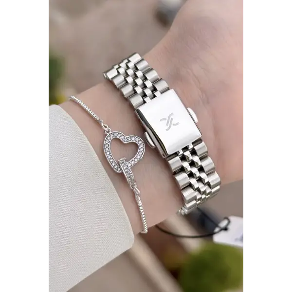 Gümüş Renk 32 Mm Hediye Paketli Kadın Kol Saati